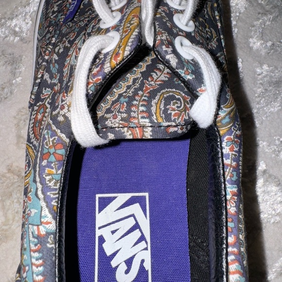 Men’s Vans Multicolor Paisley Sneakers size 8.5 - Picture 2 of 6